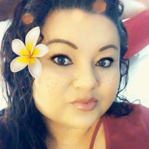 Meet your Posher, Corina